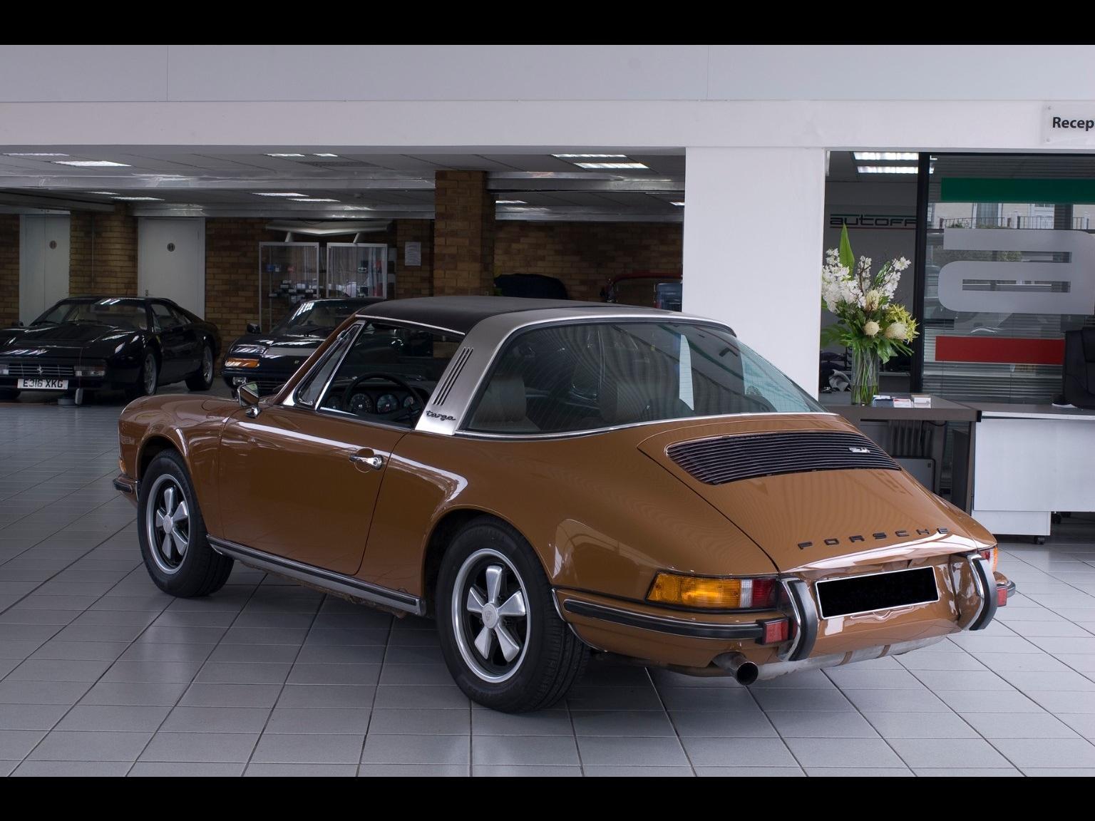 Used Porsche 911 MFI for sale in Epsom, Surrey